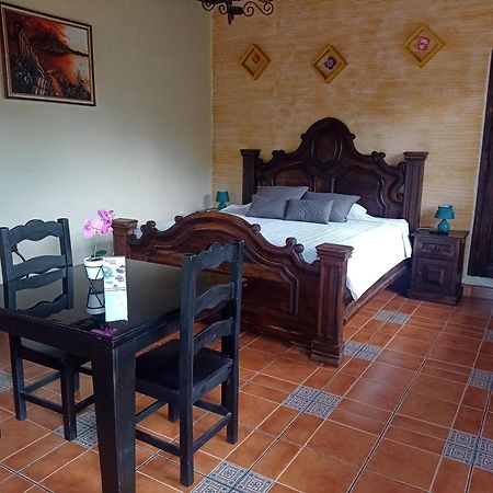 Hotel El Mirador Anexo 1 Santa Lucia Milpas Altas Quarto foto
